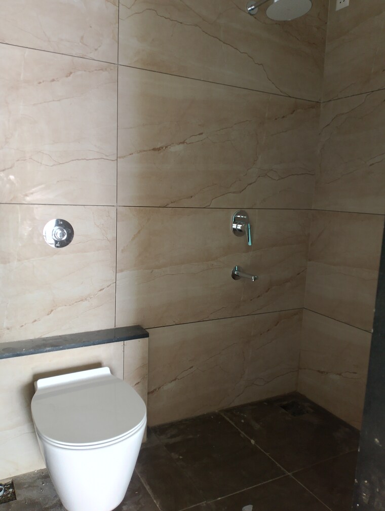 Bathroom, majestique-signature-tower-phase-2 3 Bedroom 2000 Sq.Ft. Apartment In Balewadi Pune 8695987