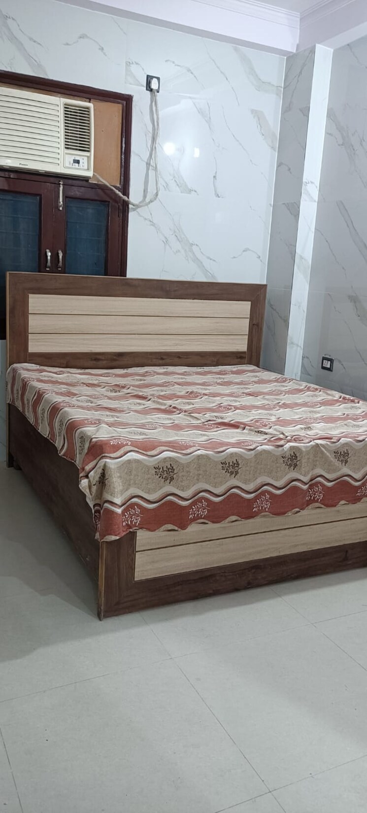 Bedroom, east-of-kailash-block-b-rwa Studio 40 Sq.Yd. Builder Floor In East Of Kailash Delhi 8695995