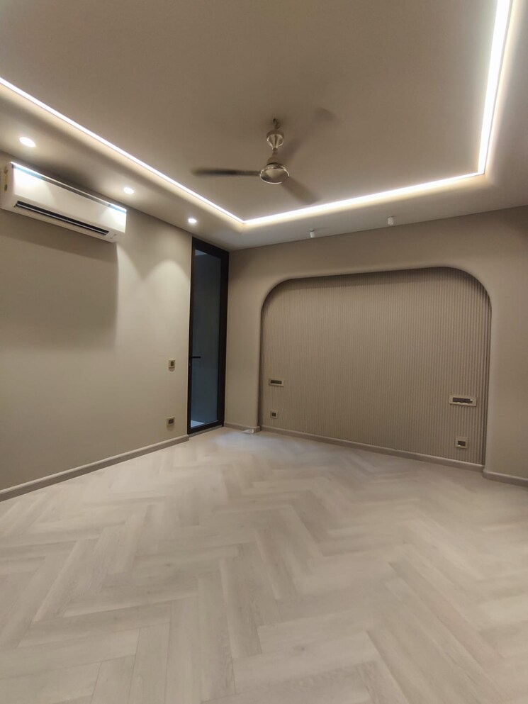 Room, geetanjali enclave 4 Bedroom 3060 Sq.Ft. Builder Floor In Geetanjali Enclave Delhi 8696063