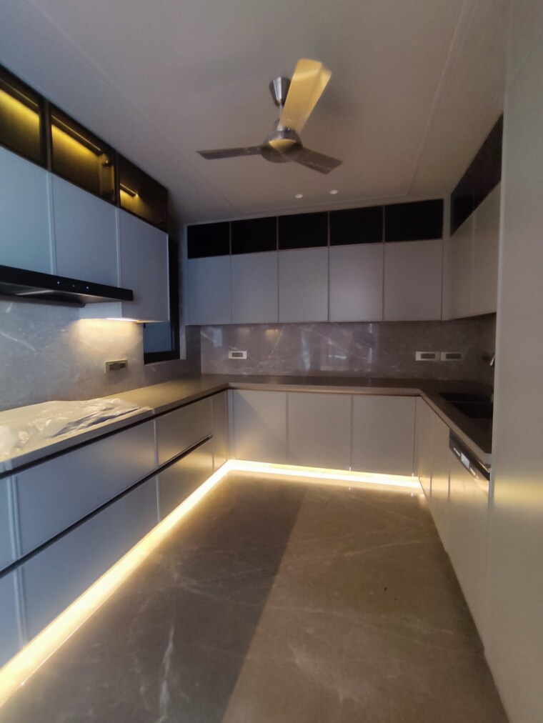 Kitchen, geetanjali enclave 4 Bedroom 3060 Sq.Ft. Builder Floor In Geetanjali Enclave Delhi 8696063