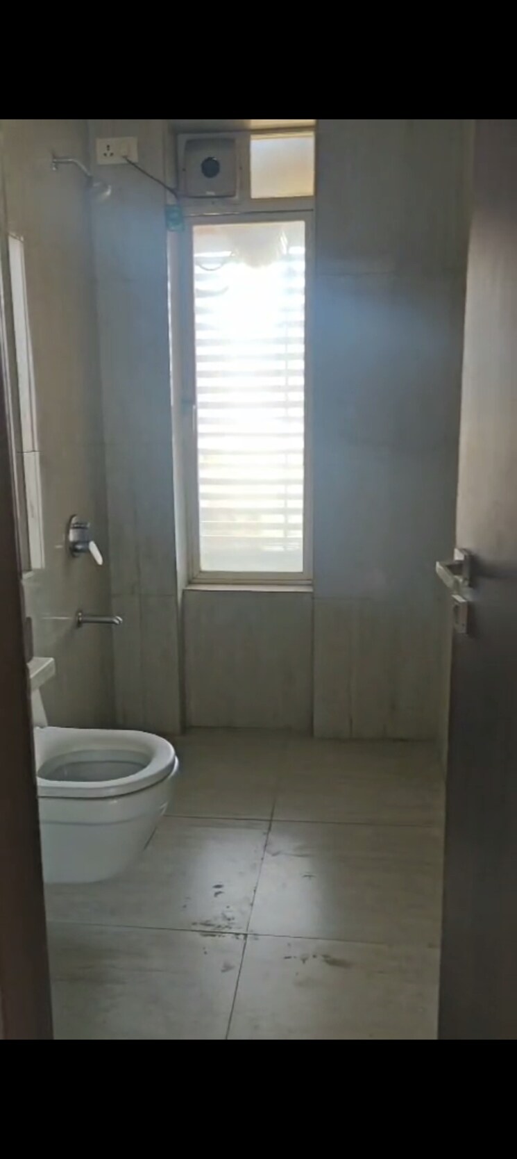 Bathroom, andheri west 3.5 Bedroom 2000 Sq.Ft. Apartment In Andheri West Mumbai 8696052