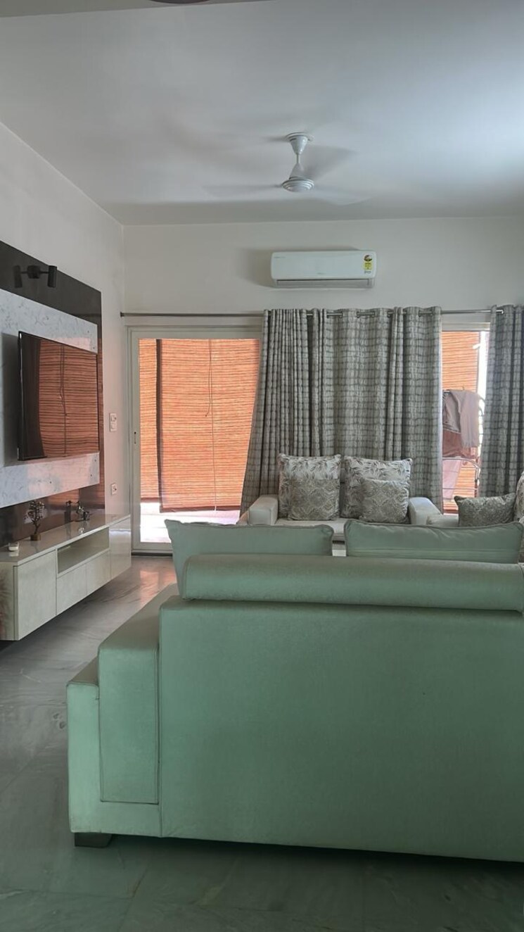 Living Room, dps-housing-society 3 Bedroom 1544 Sq.Ft. Apartment In Sector 51 Noida 8696066