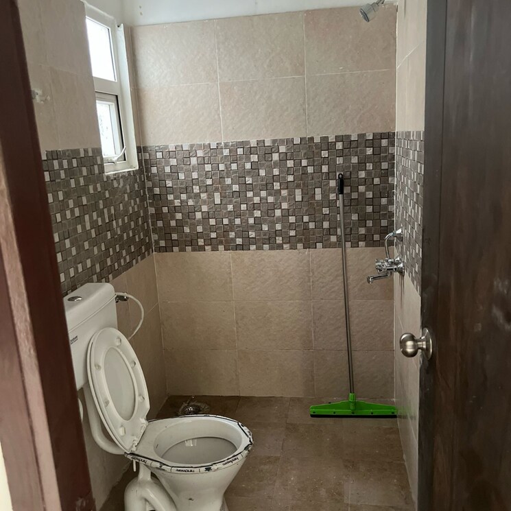 Bathroom, sector 35 2 Bedroom 930 Sq.Ft. Apartment In Sector 35 Karnal 8696046