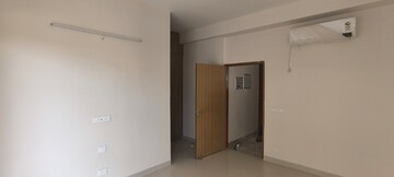 Room in 5 BHK Apartment at SS Linden, Sector 84 – for Rent
