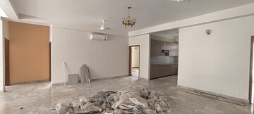 Room in 5 BHK Apartment at SS Linden, Sector 84 – for Rent