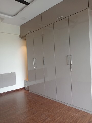 Room in 2 BHK Apartment at Rajesh Raj Infinia, Malad West – for Rent