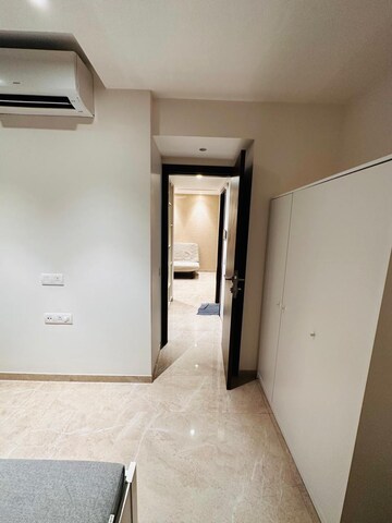 Room in 1 BHK Apartment at Hiranandani Regent Hill, Powai – for Rent