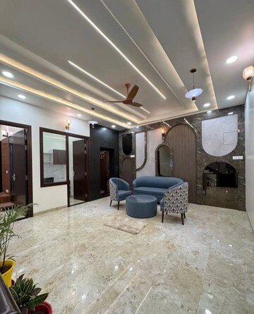 Parking in 4 BHK Builder Floor at Sector 35 – for Sale