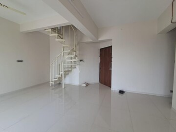 Room in 3 BHK Apartment at Adani Ten BKC, Bandra East – for Rent