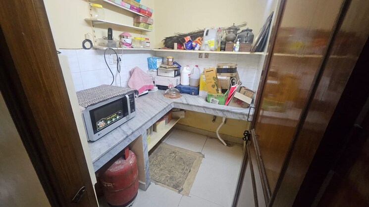 Kitchen, sector 19 3 Bedroom 250 Sq.Yd. Independent House In Sector 19 Faridabad 8696177