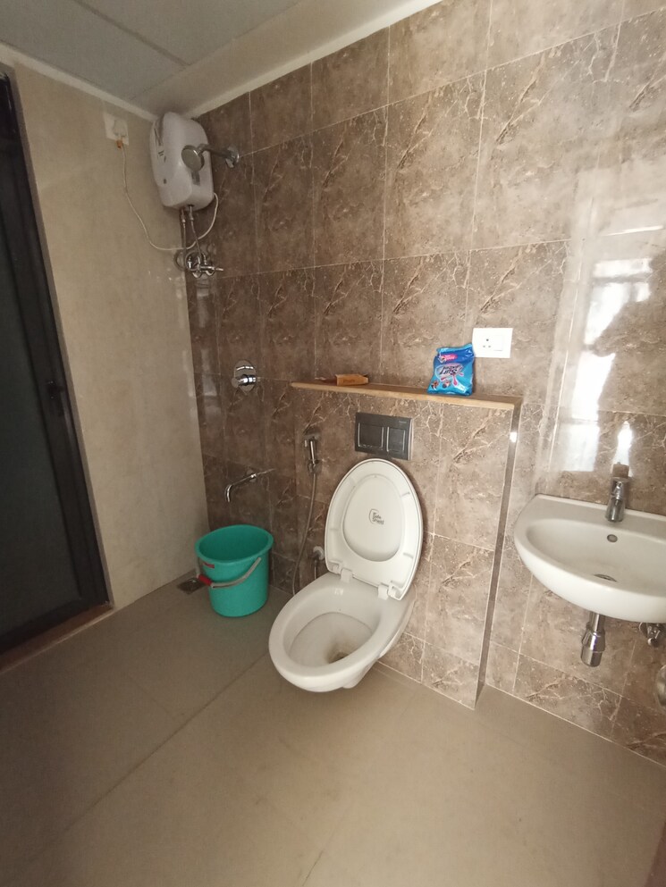 Bathroom, lodha-palava-downtown-dombivli-east 1 Bedroom 449 Sq.Ft. Apartment In Dombivli East Thane 8696241