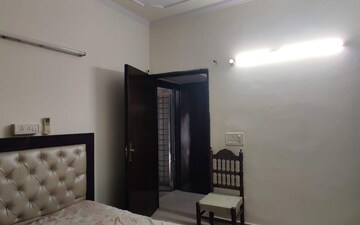 2 BHK Builder Floor For Rent in Rohini Sector 11