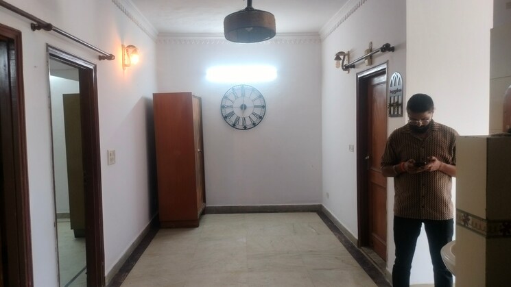 Room, sector 49 2.5 Bedroom 162 Sq.Mt. Independent House In Sector 49 Noida 8696270