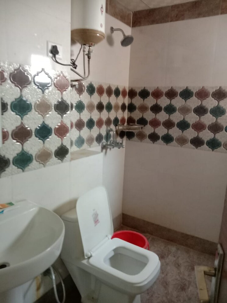 Bathroom, ats-haciendas 3 Bedroom 1685 Sq.Ft. Apartment In Vaibhav Khand Ghaziabad 8696305