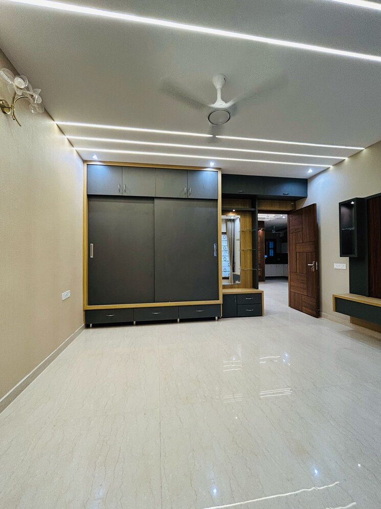 Room, greater mohali 4 Bedroom 193 Sq.Yd. Villa In Greater Mohali Mohali 8696331