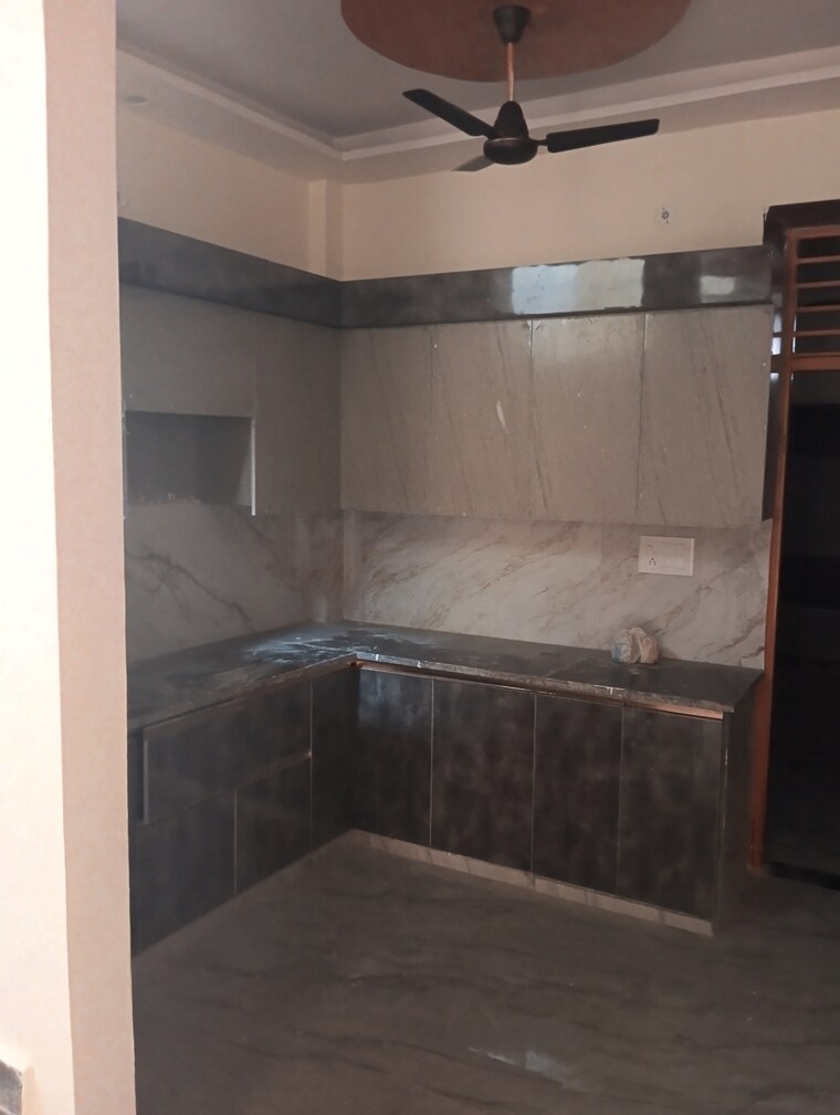 Bathroom, balaji-enclave 3 Bedroom 85 Sq.Yd. Independent House In Govindpuram Ghaziabad 8696352