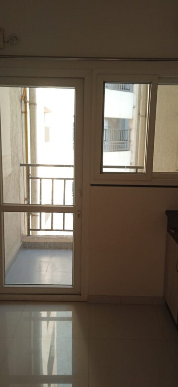 Room in 2.5 BHK Apartment at Godrej Infinity, Keshav Nagar – for Rent