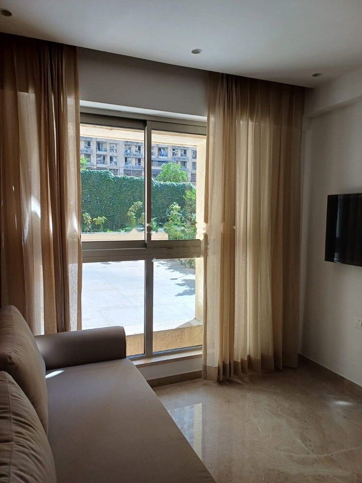 Living Room, hiranandani-regent-hill 1 Bedroom 379 Sq.Ft. Apartment In Powai Mumbai 8696346