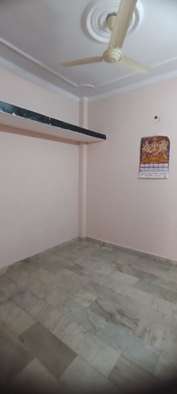 Room in 1.5 BHK Builder Floor at Ashok Nagar – for Rent