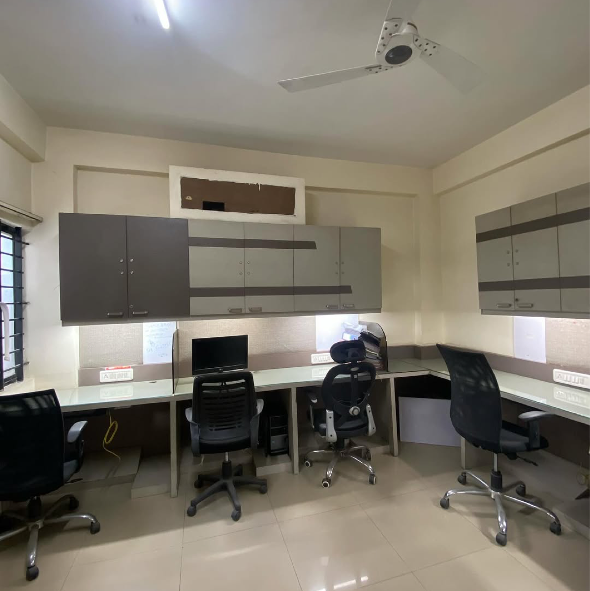 Office Space For Rent in Jvlr