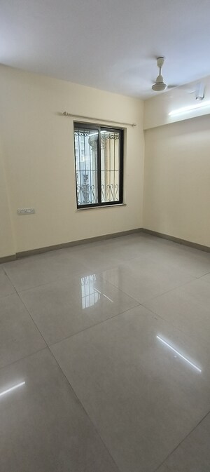 Room in 2 BHK Apartment at Suncity Avenue, Kharghar – for Sale