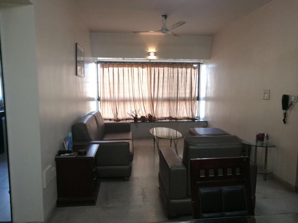 1 BHK 600 Sq.Ft. Apartment in Lake Side Cooperative Housing Society