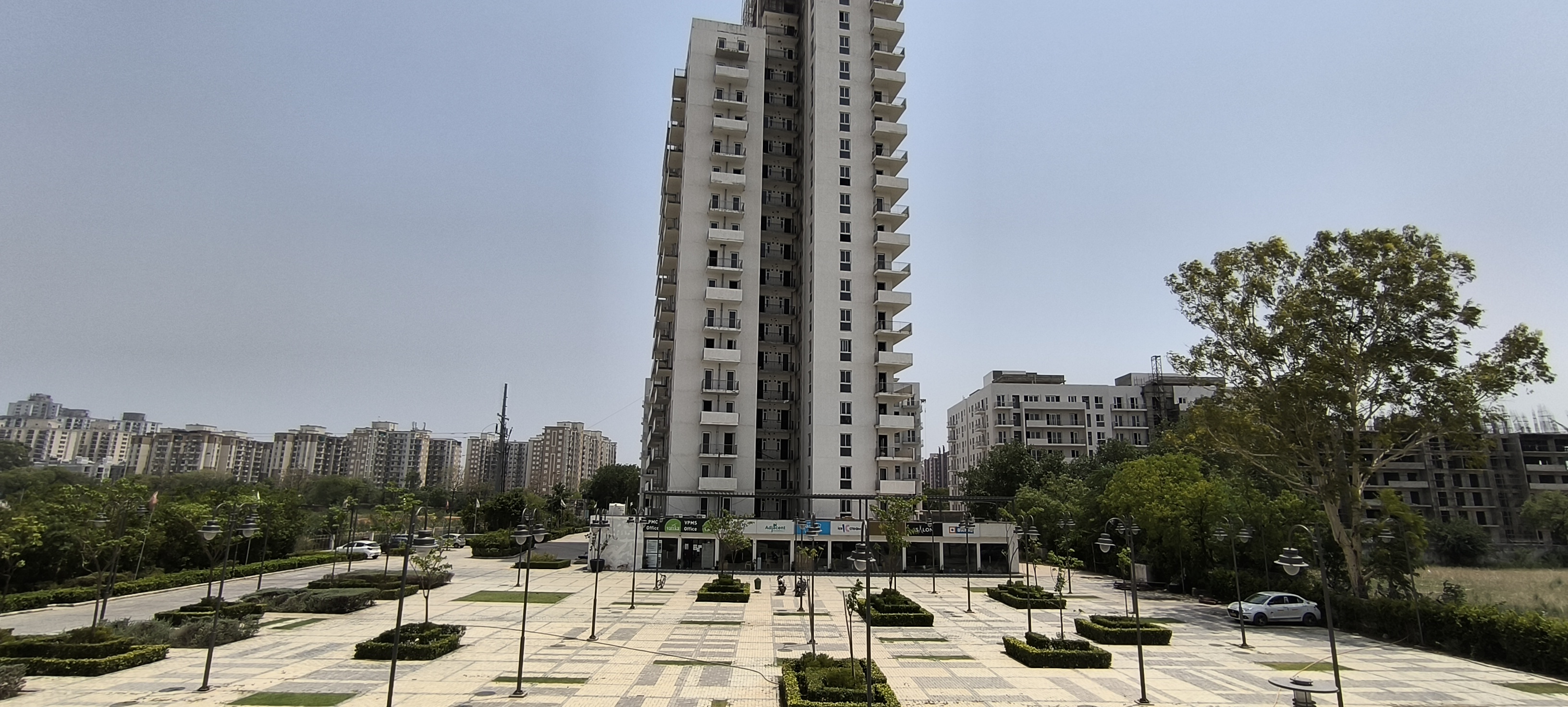 2 BHK + Servant Room,Extra Room 1620 Sq.Ft. Apartment in Vatika Seven Elements