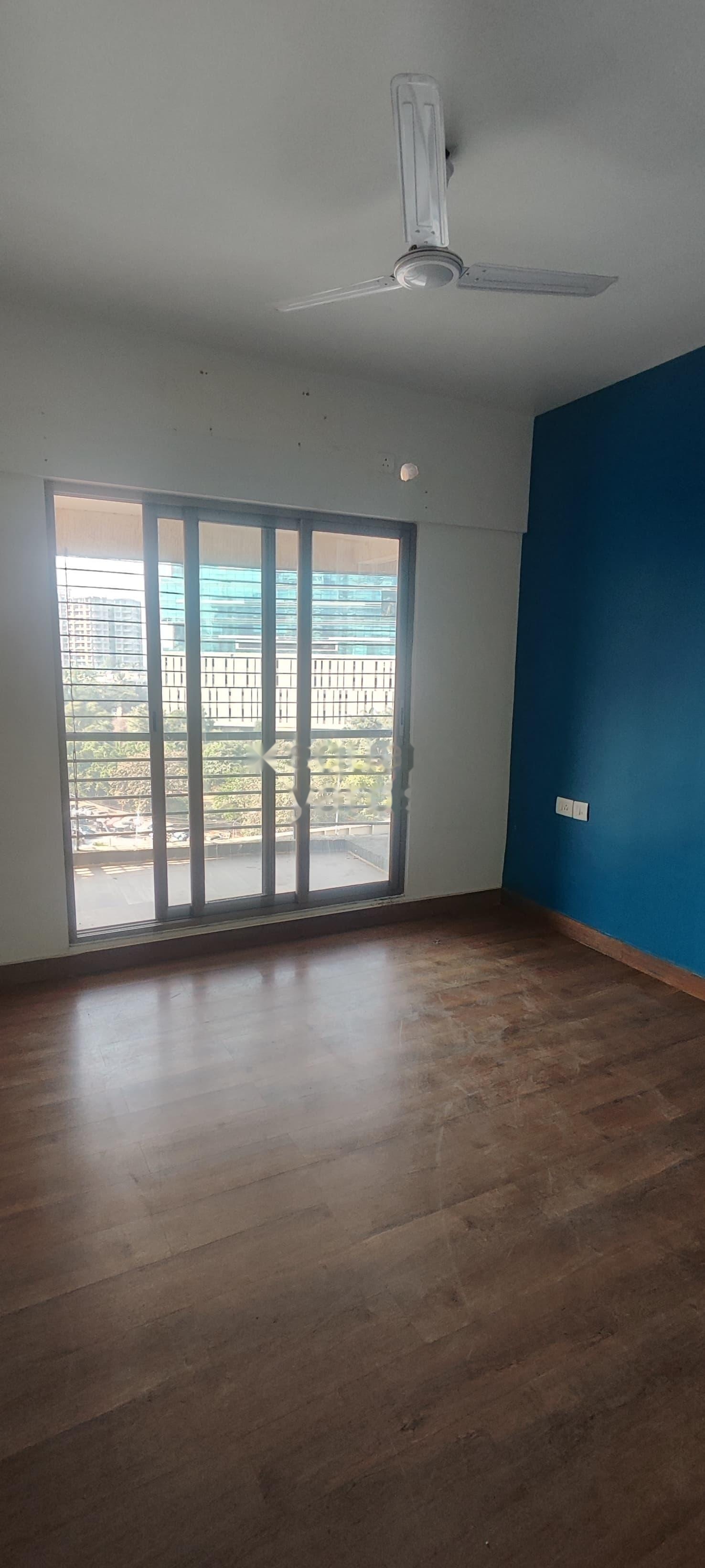 1.5 BHK Apartment For Rent in MJ Shah Centrio