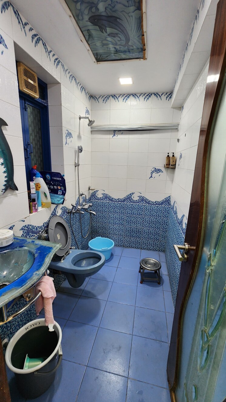 Bathroom, neelkanth-valley 3 Bedroom 1130 Sq.Ft. Apartment In Ghatkopar East Mumbai 8696244