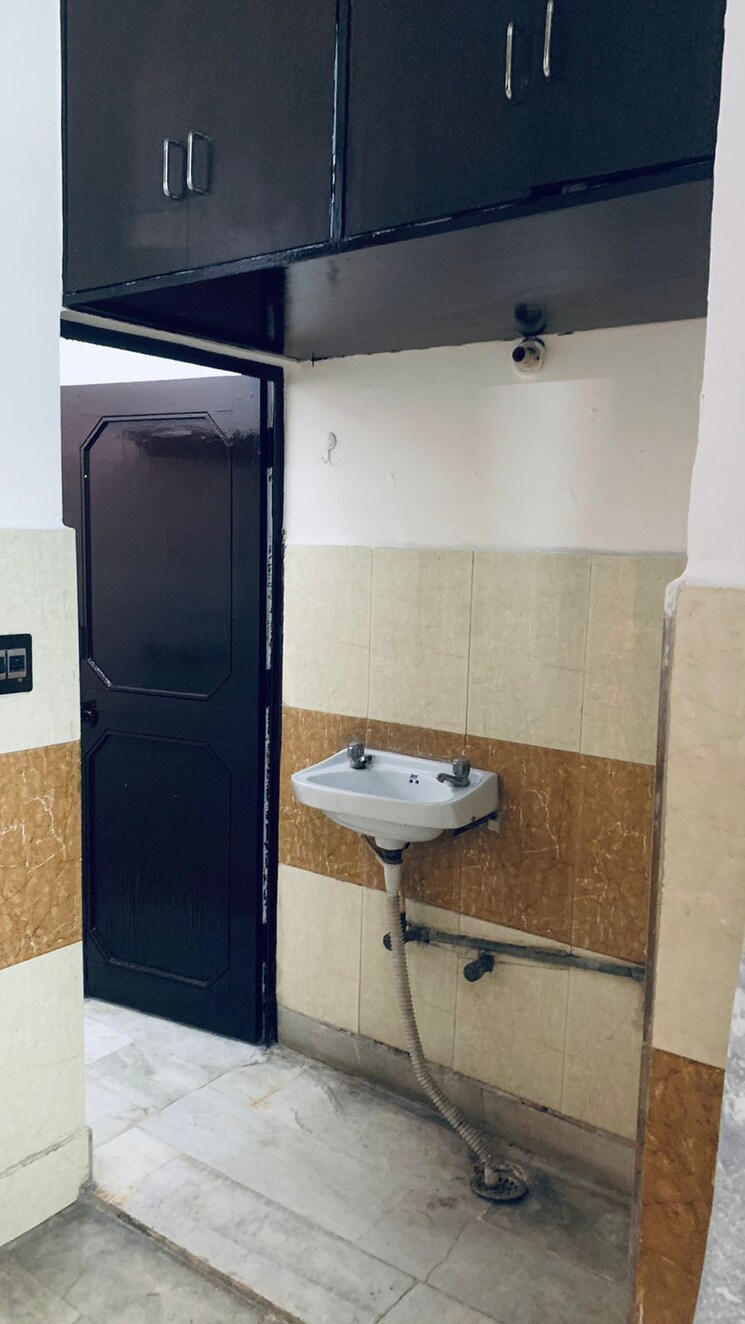 Living Room, ashok nagar 1.5 Bedroom 500 Sq.Ft. Builder Floor In Ashok Nagar Delhi 8696542