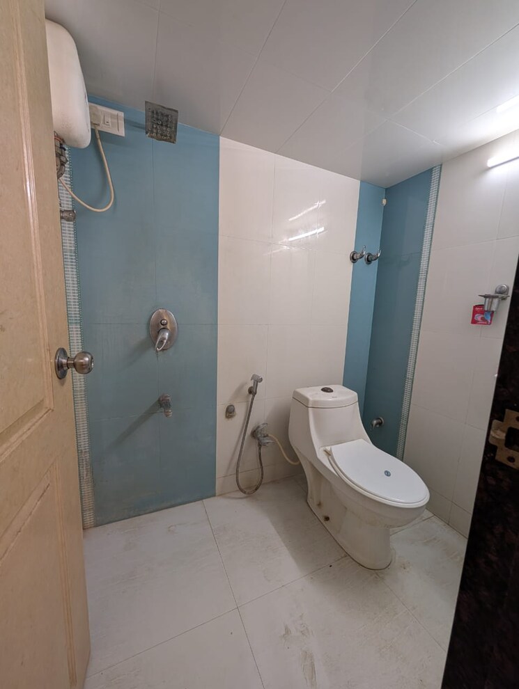 Bathroom, royal-palms 1 RK 350 Sq.Ft. Apartment In Goregaon East Mumbai 8696549