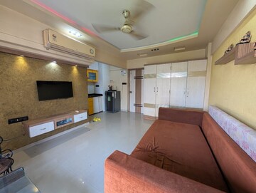 1 RK Apartment For Rent in Royal Palms, Goregaon East