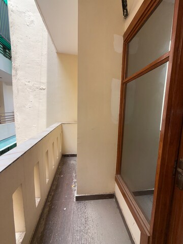 Building Lobby in 3 BHK Builder Floor at Sector 89 – for Rent