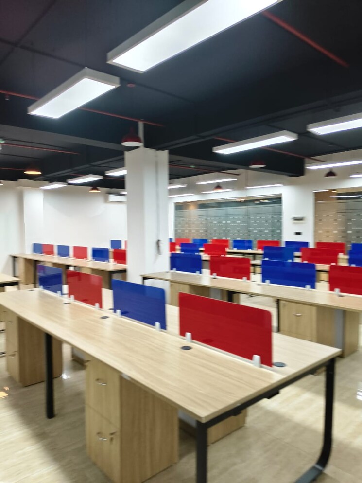 Team Area, sector 16 Commercial Office Space 1500 Sq.Ft. In Sector 16 Noida 8696580
