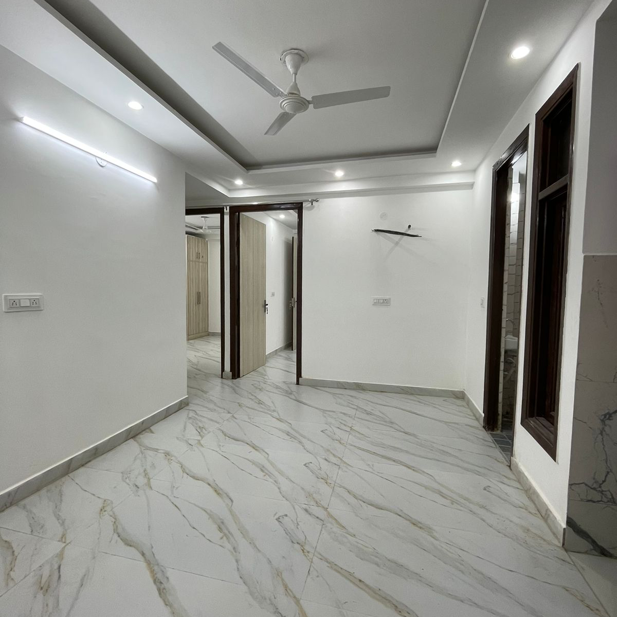 2 BHK Builder Floor For Rent in Saket