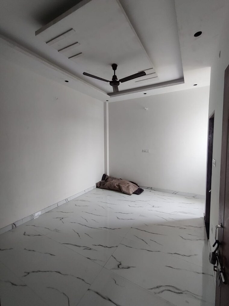 Room, shimla bypass road 4 Bedroom 102 Sq.Yd. Independent House In Shimla Bypass Road Dehradun 8696641