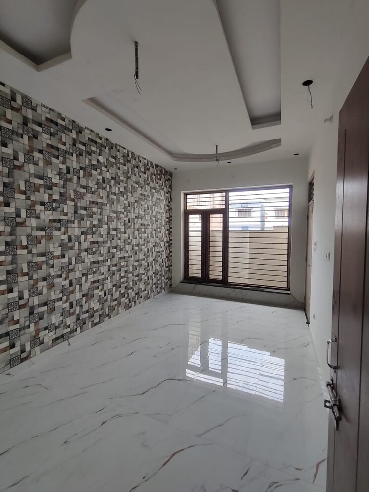 Bathroom, shimla bypass road 4 Bedroom 102 Sq.Yd. Independent House In Shimla Bypass Road Dehradun 8696641