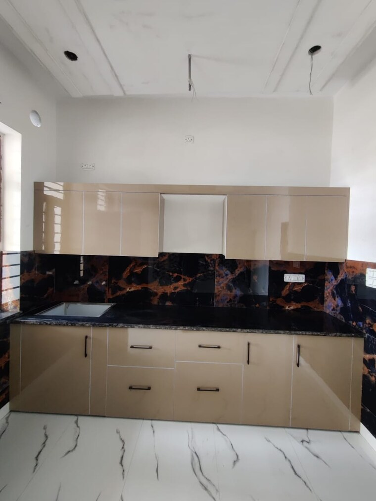 Kitchen, shimla bypass road 4 Bedroom 102 Sq.Yd. Independent House In Shimla Bypass Road Dehradun 8696641