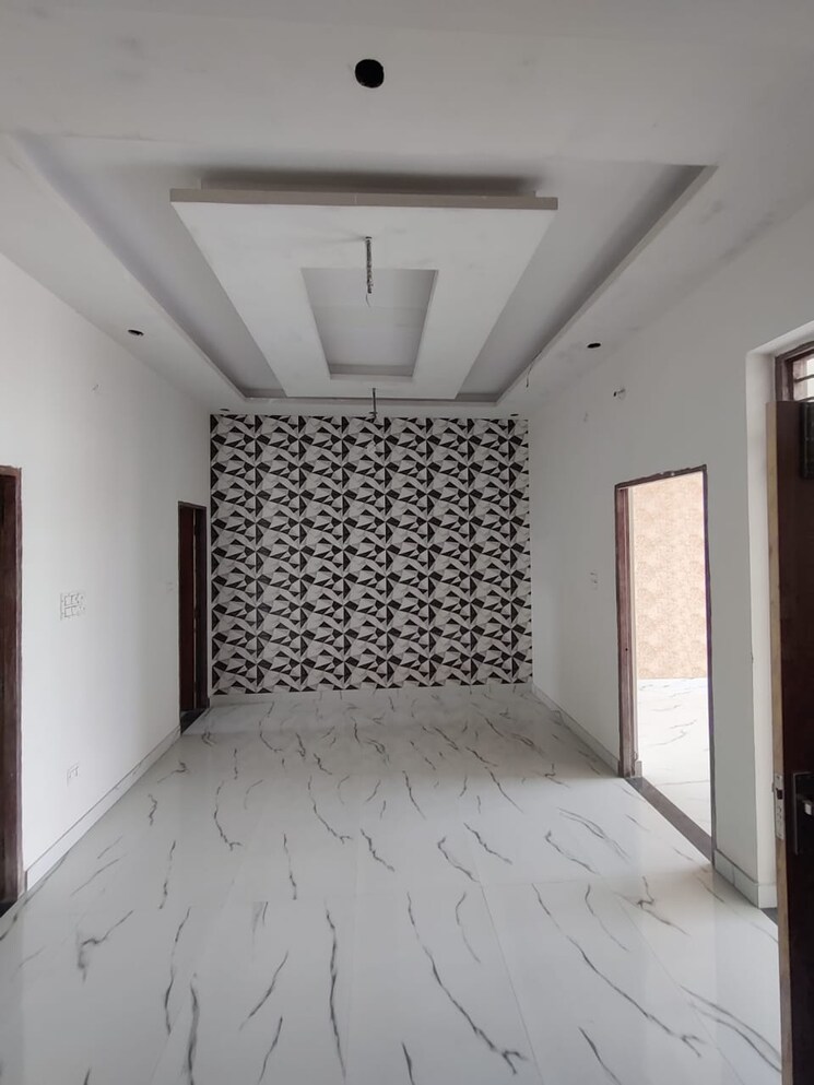 Bedroom, shimla bypass road 4 Bedroom 102 Sq.Yd. Independent House In Shimla Bypass Road Dehradun 8696641