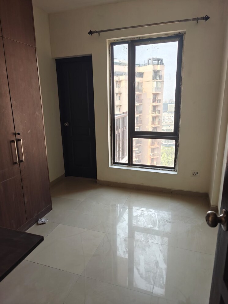 Room, sector 7 dwarka 2 Bedroom 1200 Sq.Ft. Apartment In Sector 7 Dwarka Delhi 8696782