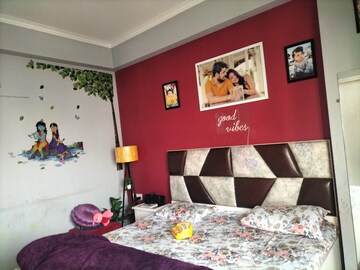Master Bedroom in 3 BHK Apartment at Mahagun Mywoods, Sector 16c Greater Noida – for Rent