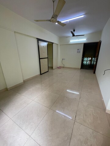 Room in 2 BHK Apartment at Tilak Nagar Building, Tilak Nagar – for Rent