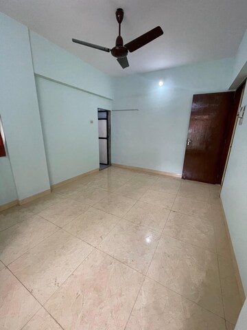 Room in 2 BHK Apartment at Tilak Nagar Building, Tilak Nagar – for Rent