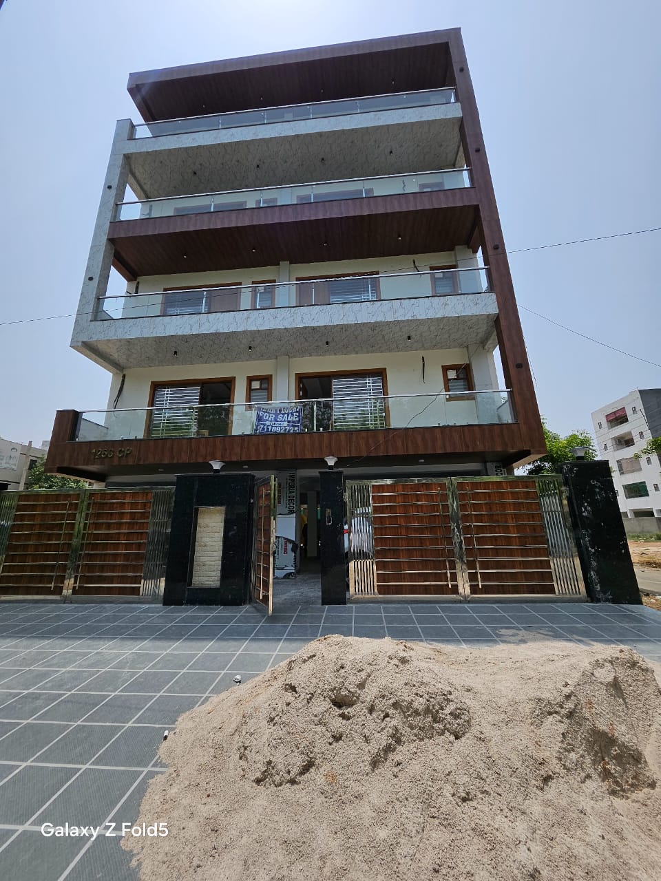 4 BHK Builder Floor For Sale in 4 Bhk Builder Floor