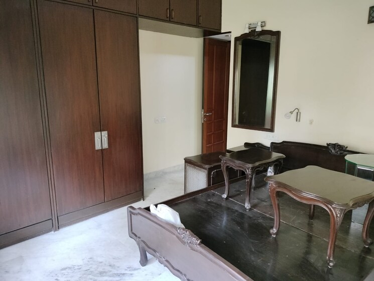 Team Area, nirvana-apartment 3 Bedroom 3000 Sq.Ft. Apartment In Bandra West Mumbai 8696852