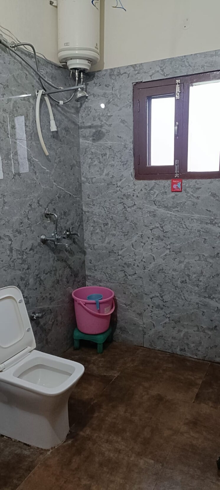 Bathroom, kharar landran road 2 Bedroom 100 Sq.Yd. Apartment In Kharar Landran Road Mohali 8696899