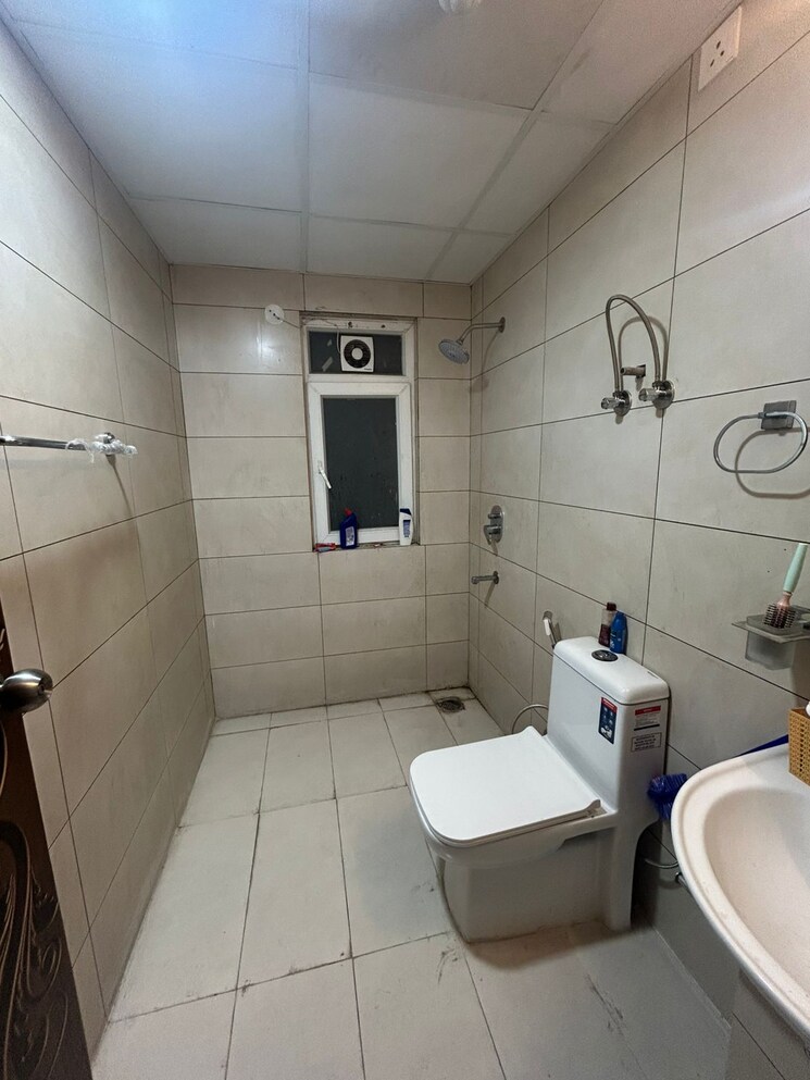 Bathroom, andheri west 2 Bedroom 1200 Sq.Ft. Builder Floor In Andheri West Mumbai 8696890