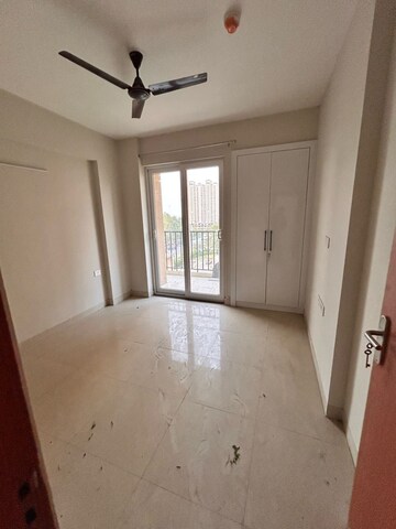 Room in 2 BHK Builder Floor at Andheri West – for Rent