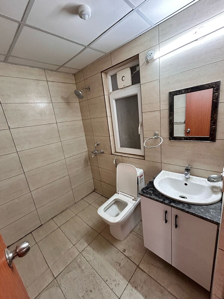 Bathroom, andheri west 2 Bedroom 1200 Sq.Ft. Builder Floor In Andheri West Mumbai 8696890