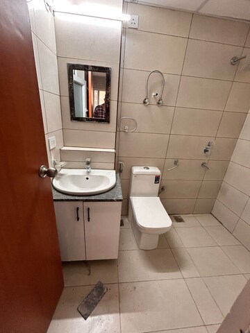 Bathroom in 2 BHK Builder Floor at Andheri West – for Rent